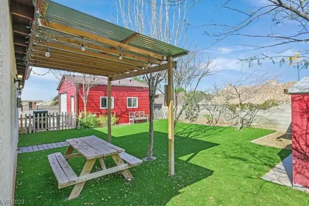 Villa Beautiful Oasis With Rv Or Boat Parking à Henderson Extérieur photo